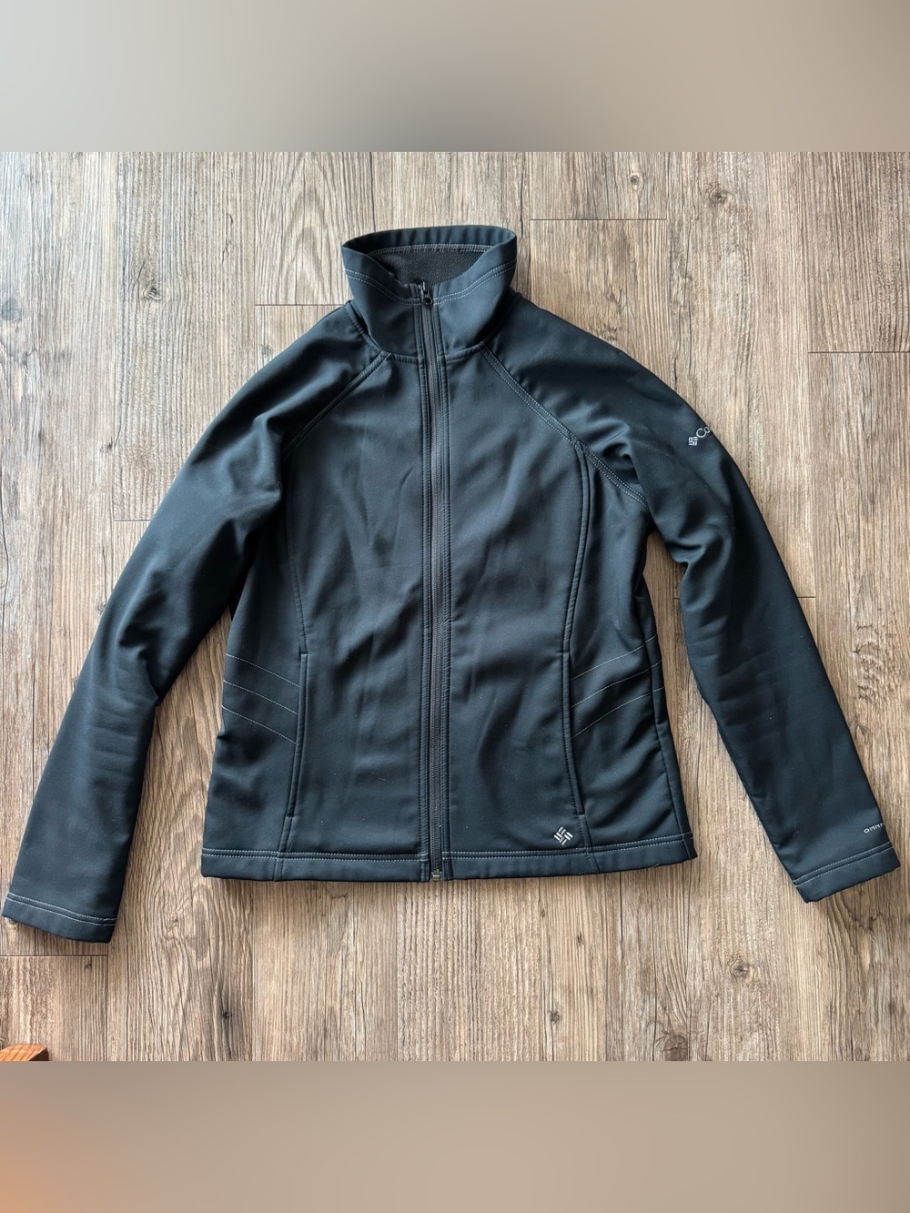 Columbia Women’s Omnishield Black Softshell Jacket Medium